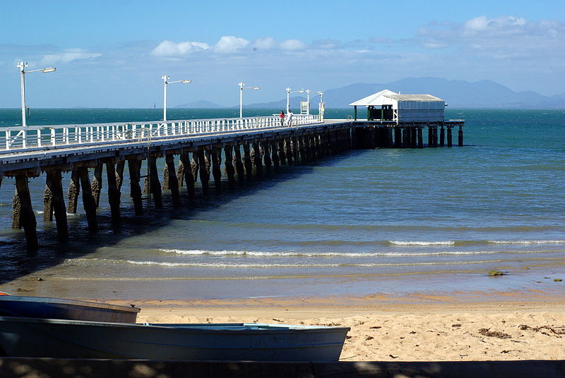 File:Picnic Bay jetty Stevage.jpg