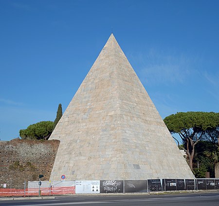 Piramide Cestia