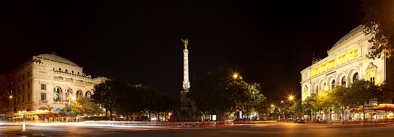Place du Châtelet nocą