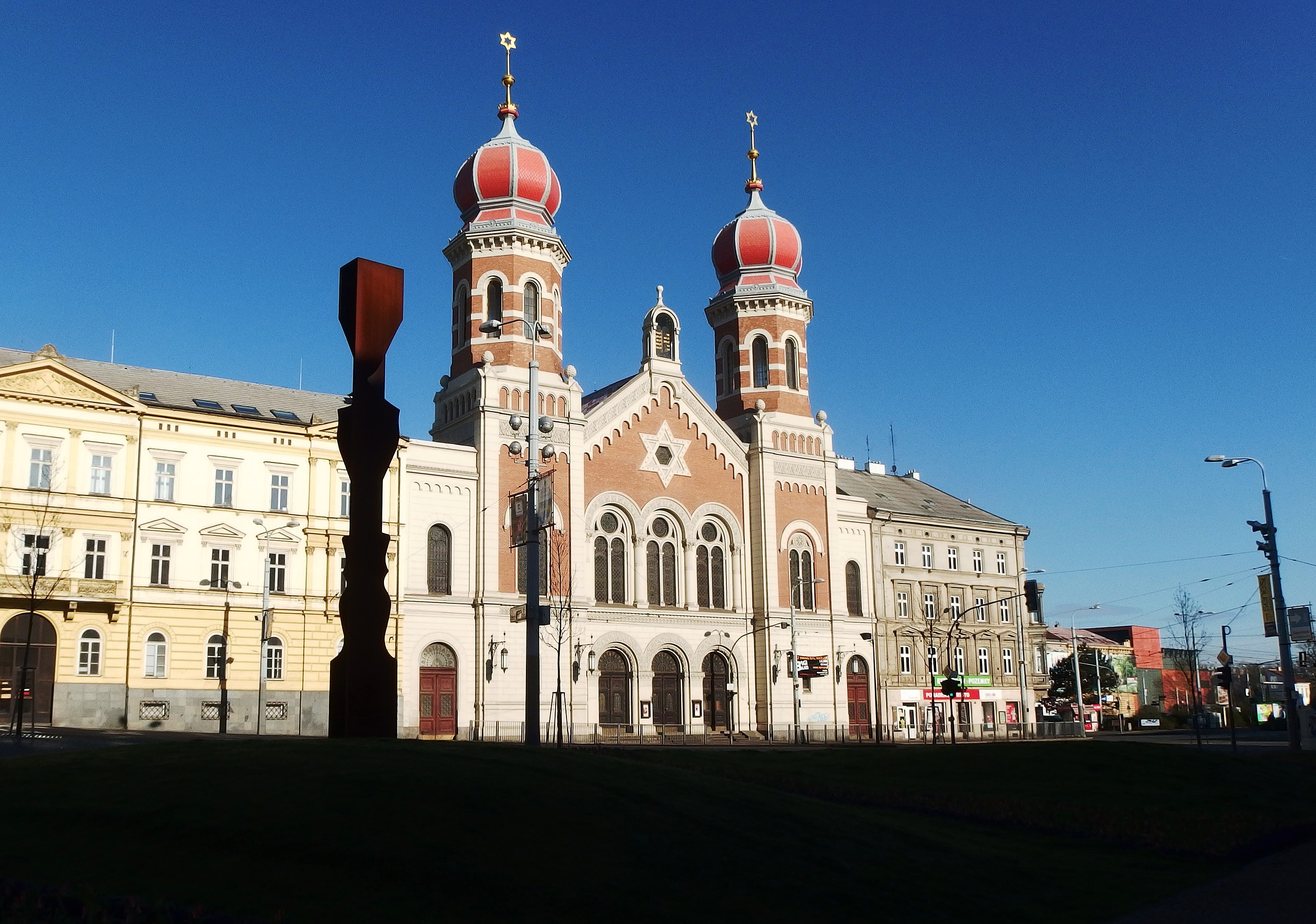 File:Sinagoga Plzen.jpg - Wikimedia Commons