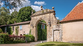 Gateway to the abbey: the Portail Coislin Portail d'entree de l'abbaye de Villers-Bettnach 01.jpg