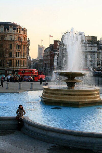 File:Posing by the fountain (geograph 2798891).jpg