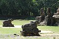 Taureaux Nandin et lions de pierre