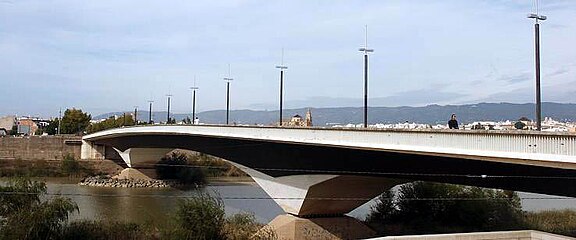 Español: Puente de El Arenal. English: El Arenal Bridge.