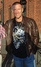 Renny Harlin (cropped).jpg