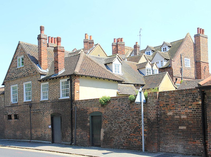 File:Rooftop jumble, Eton College (geograph 2965750).jpg