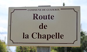 Strada din satul Guizerix (Hautes-Pyrénées) 2.jpg