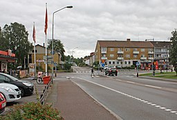 Korsningen Värendsgatan-Storgatan, länsväg 119 i Ryd, juli 2019.