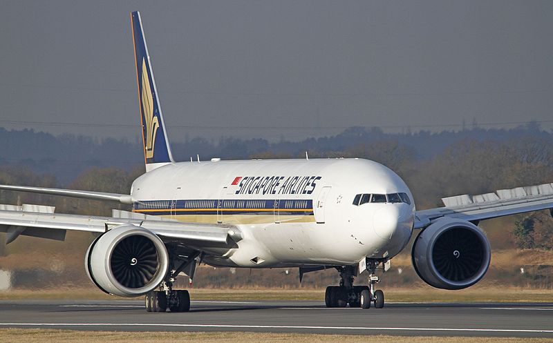 File:SINGAPORE AIRLINE B777 (28735221913).jpg