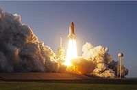 STS-133 Discovery Lift Off Startrampe 39A KSC.jpg