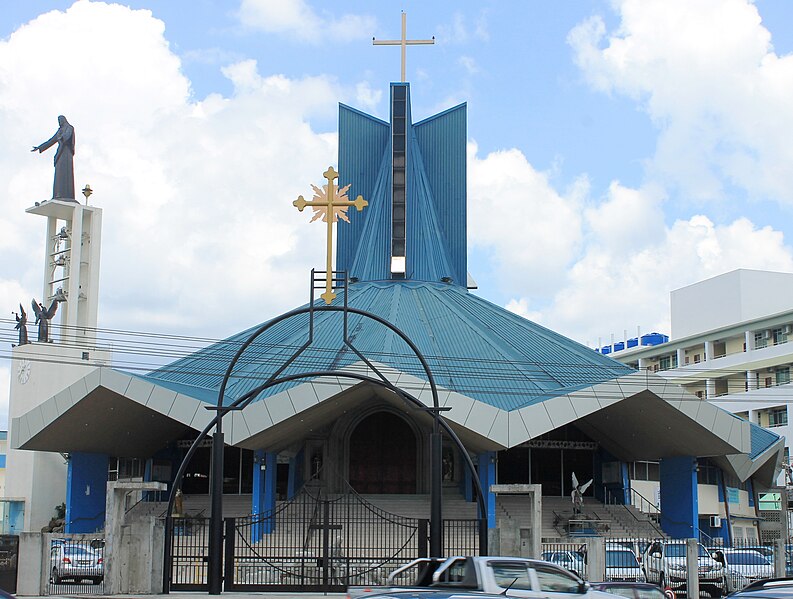File:Sacred Heart Cathedral, Sibu.JPG