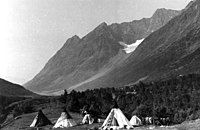 Sameleir med telt. Lyngen, Troms 1947 - Norsk folkemuseum