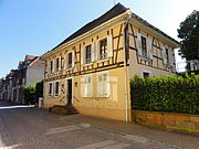 Maison (XVIIIe – XIXe siècle), 9 place de la Mairie.