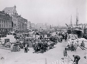 Skeppsbron, vy mot norr 1910.