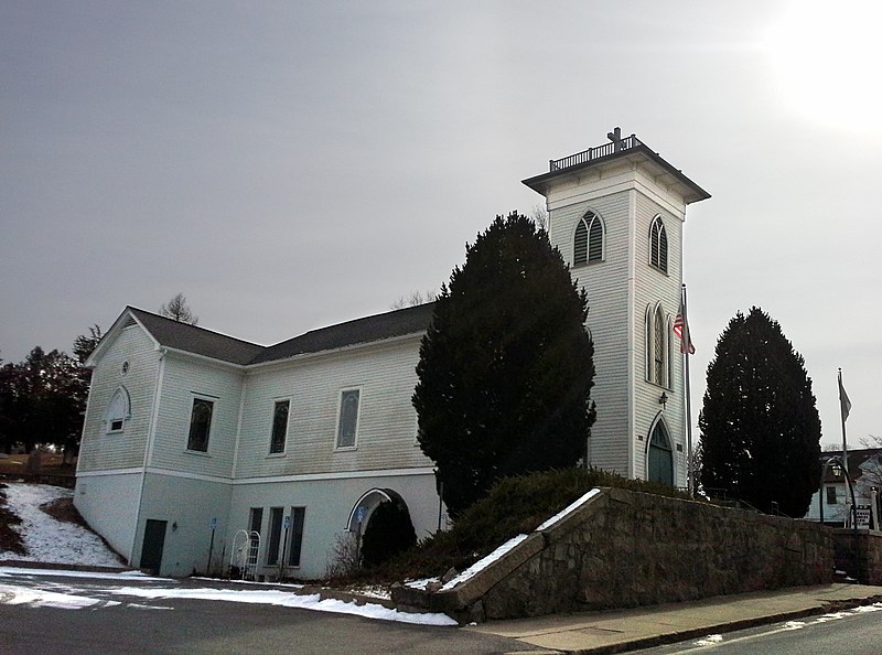 File:St. Mary's Church Roman Catholic in Crompton Rhode Island in the town of West Warwick RI.jpg