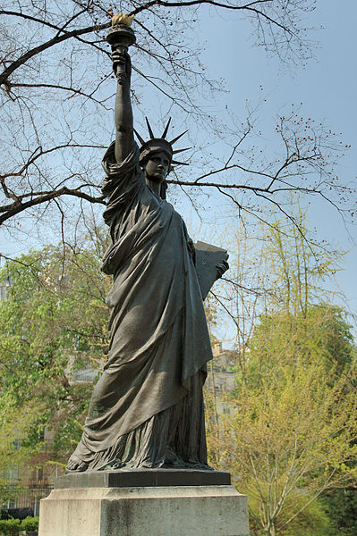 A 2.87 metres (9 ft 5 in) copy of the Statue of Liberty by Bartholdi, exhibited in 1900, placed in the Luxembourg Gardens in 1905