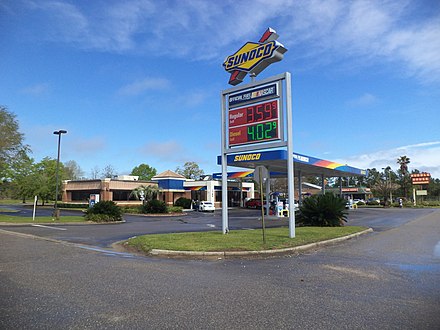 Gas station in Florida, with prices given per U.S. gallon of fuel. (1 U.S. gal = 0.84 imperial gallons.) In the UK, this would be a filling station and the price would be given in pence per litre