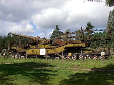 Das russische 305-mm-Eisenbahngeschütz TM-3-12 in der Küstenartilleriefestung Krasnaja Gorka nahe Kronstadt (Juli 2007).