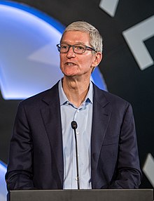 Tim Cook (2017, oříznuto) .jpg