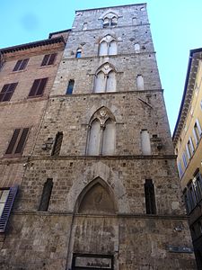 Toren van de Zeven Seghinelle - Siena.jpg