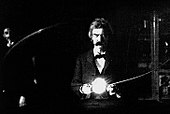 Mark Twain, 1894 Twain in Tesla's Lab.jpg