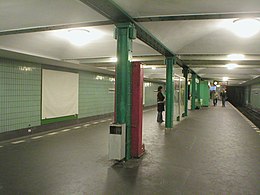 U-Bahn Berlin Gneisenaustraße.JPG