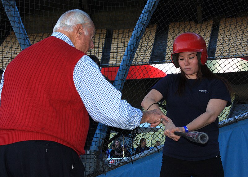 File:US Navy 101111-N-3446M-067 Personnel Specialist 3rd Class Monica Perez, assigned to Naval Operational Support Center Ventura County,.jpg