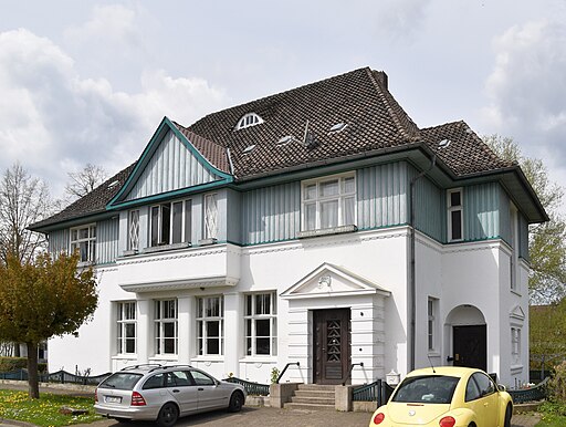 Uferstraße 8 (Eisdorf) Villa Lampe 03