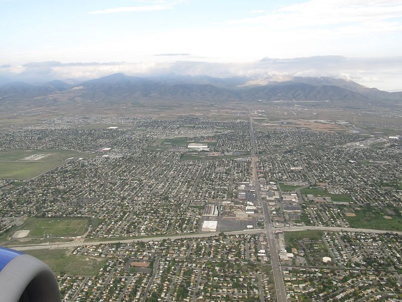 File:Utah Olympic Oval, Kearns, Utah (7186841402).jpg