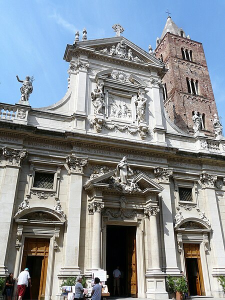 File:Varazze-collegiata sant'ambrogio-facciata1.jpg