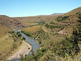 Vue ouest montrant les voies ferrées en montée - panoramio.jpg