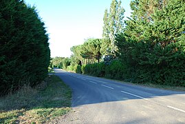 Avenue des Pyrénées : entrée de Vigoulet-Auzil en venant de Lacroix-Falgarde