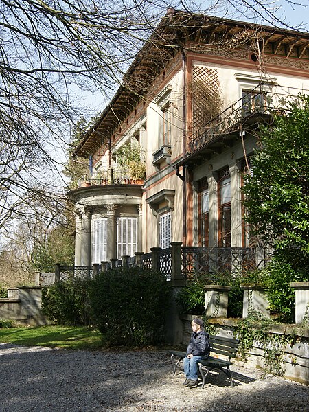 File:Villa Lindenhof, Schachen 05.JPG