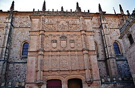 Fachada de la Universidad de Salamanca (1529-1533)[10]​