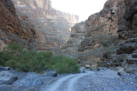 Road entering Wadi An Nakhur