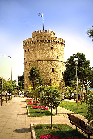 White Tower of Thessaloniki (2007-06-15).jpg