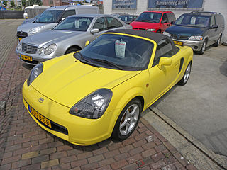 Year 2000 Toyota MR 2 (9165640965)