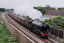 A British heritage passenger train hauled by the historic Flying Scotsman 'Flying Scotsman' (40944346730).jpg