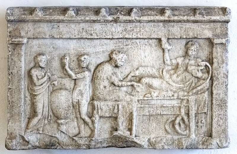 File:(Venice) Fragment of a funerary stele Showing a banquet inv.292 - Museo archeologico nazionale.jpg