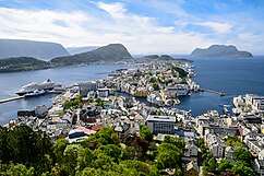 Ålesund: Historie, Geografi, Politikk