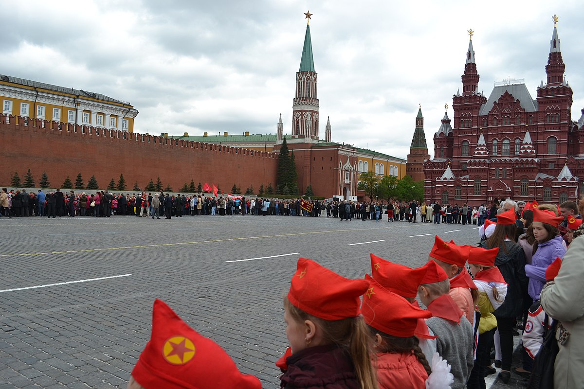 Пионеры ссср на красной площади