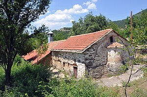 Црква Свети Ѓорѓи село Петралица.jpg