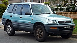 1995-1997 Toyota RAV4 (SXA11R) wagon (2010-09-19) 01.jpg