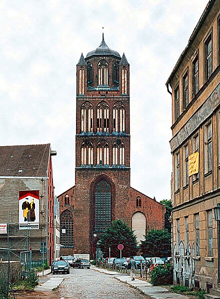 File:20020612400AR Stralsund Böttcherstraße Jakobikirche.jpg