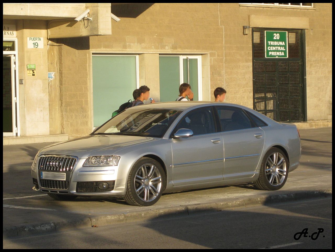 Image of 2006 Audi S8 D3 (Typ 4E) (3862594937)