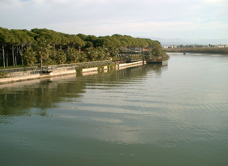 File:2010-11-21-Belek-Kuyu.JPG