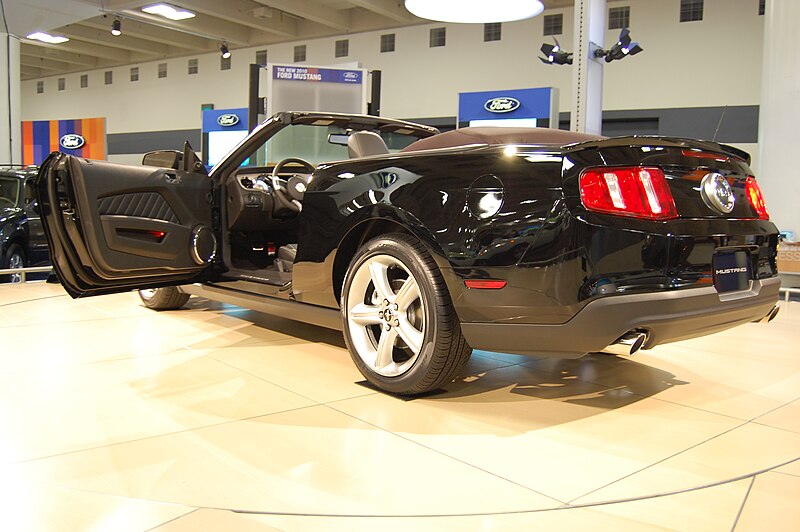 File:2010 Ford Mustang (3076011777).jpg