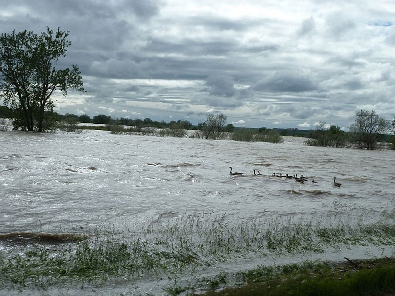 File:2011 Missouri River Flood near WillistonND.jpg