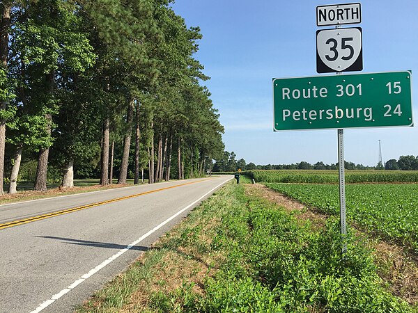 View north along SR 35 at SR 40 in Homeville