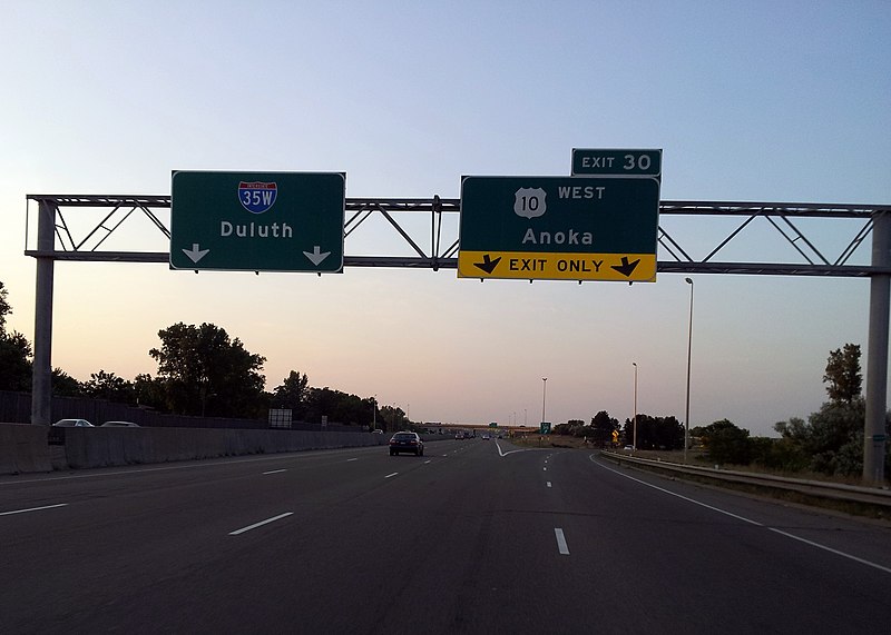 File:35W - Shoreview, MN - panoramio (1).jpg